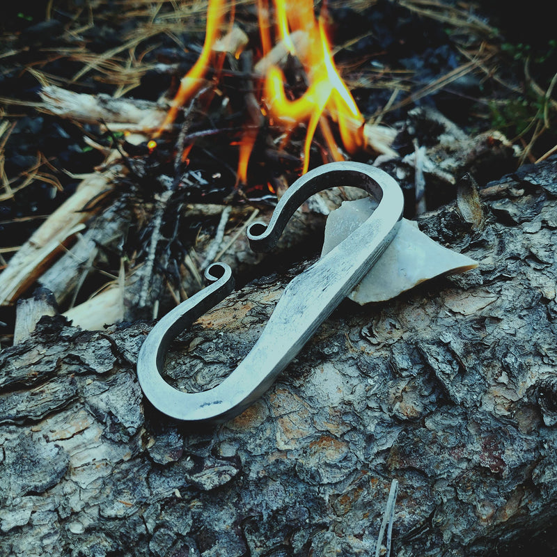 Load image into Gallery viewer, Traditional Flint & Steel - Basic Kit - High-Carbon Steel Striker, Flint and Charcloth