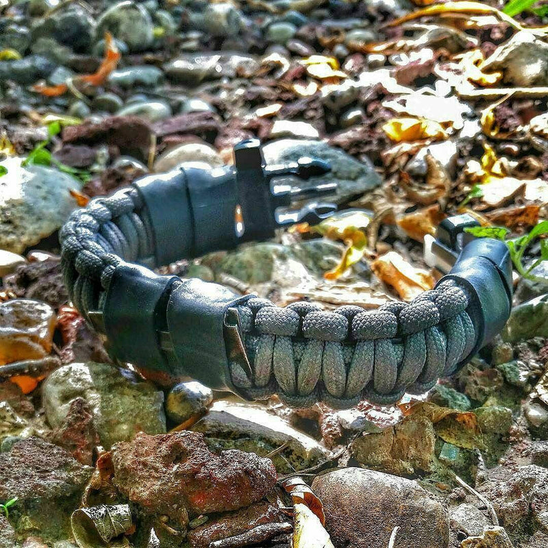 Load image into Gallery viewer, Camper Strap - Outdoor, Hike, & Kayak ready Survival Fire Starter Paracord Bracelet.