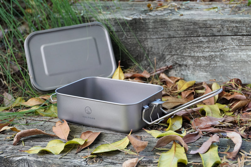 Load image into Gallery viewer, Reheat Over Fire. Same Box. 1200ml Titanium Bento · Airtight leakproof seal · Reheatable on open flame · 9 oz