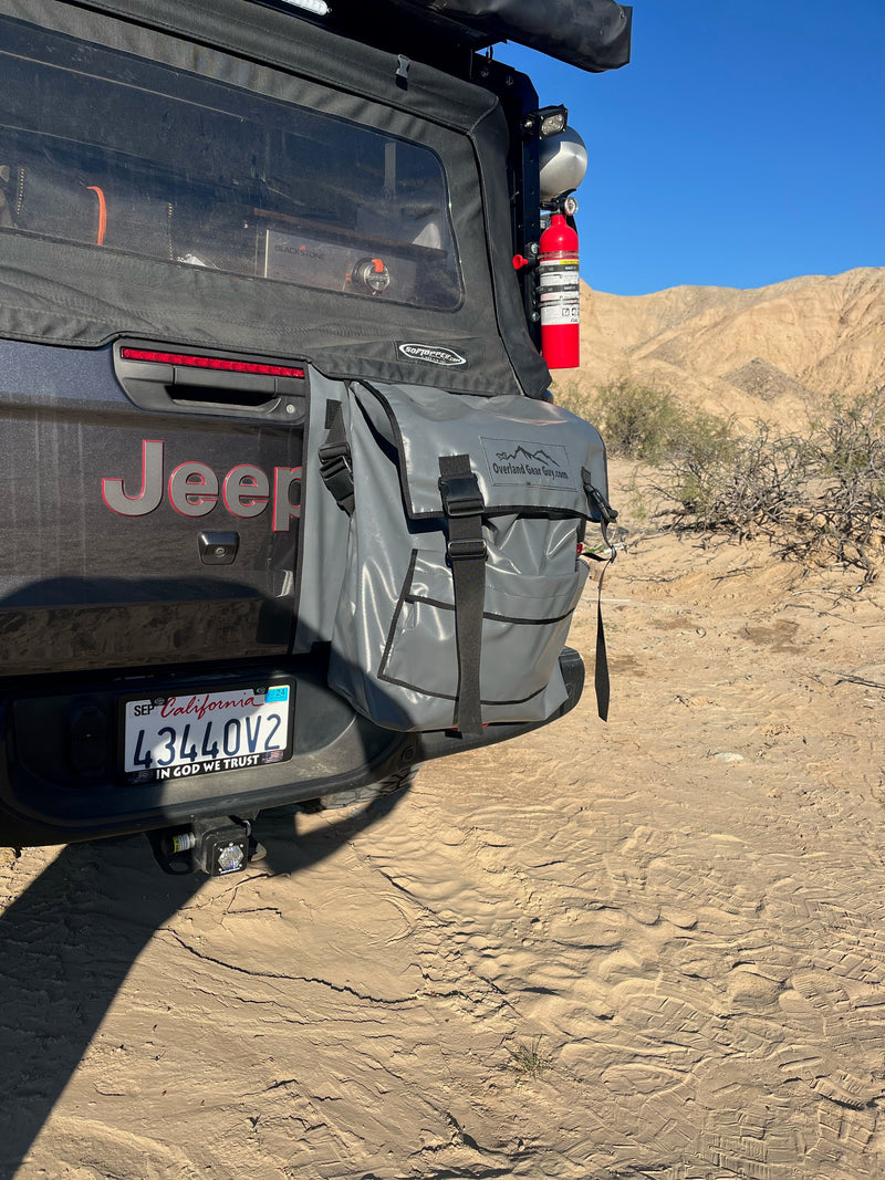 Load image into Gallery viewer, Tailgate Trash Bag Gladiator - Tacoma - Ram - Rivian -QuarterMaster
