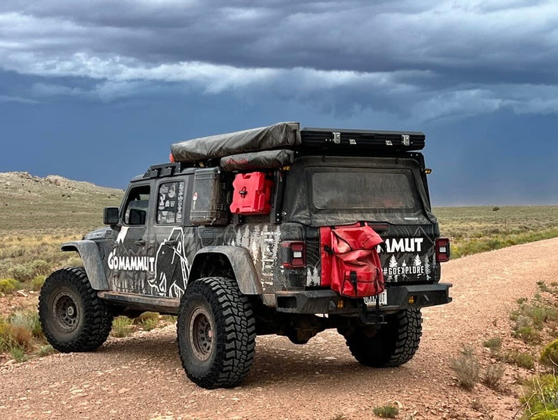 Load image into Gallery viewer, Tailgate Trash Bag Gladiator - Tacoma - Ram - Rivian -QuarterMaster