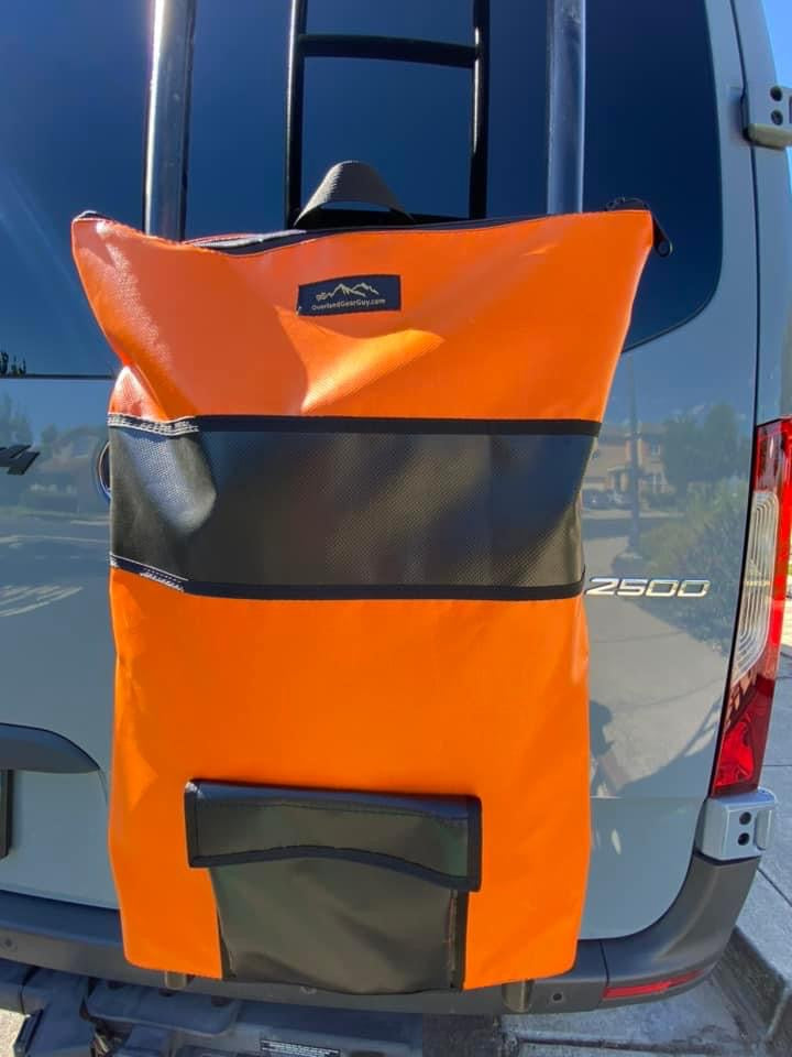 Load image into Gallery viewer, INEOS Grenadier Ladder Trash Bag - 24 inch