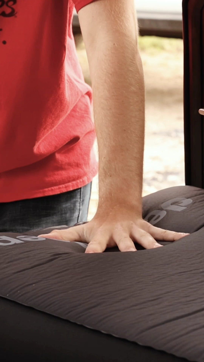 Load image into Gallery viewer, Deepsleep Solo Mat Self-Inflating Camping Bed