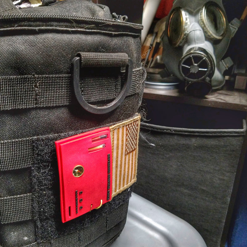 Load image into Gallery viewer, Superesse Survival Patch: Compartmentalized Micro EDC and Survival Kit
