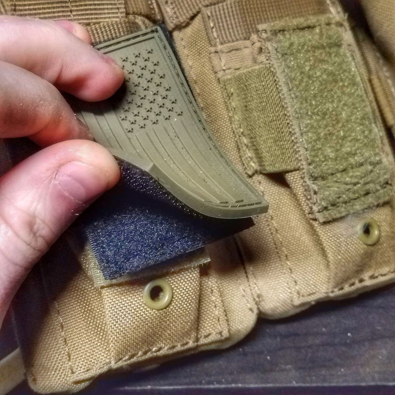 Load image into Gallery viewer, Subdued Storage Pocket Patch: A coverable two layer Velcro patch with hook and loop sides.
