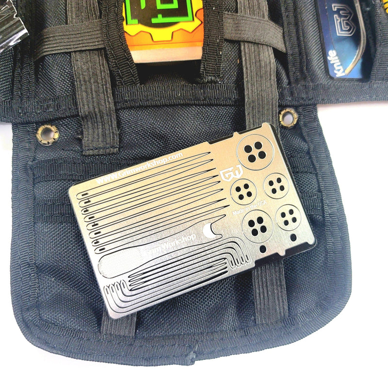Load image into Gallery viewer, Sewing Card Gen 2 : Credit Card Size Travel Sewing Kit
