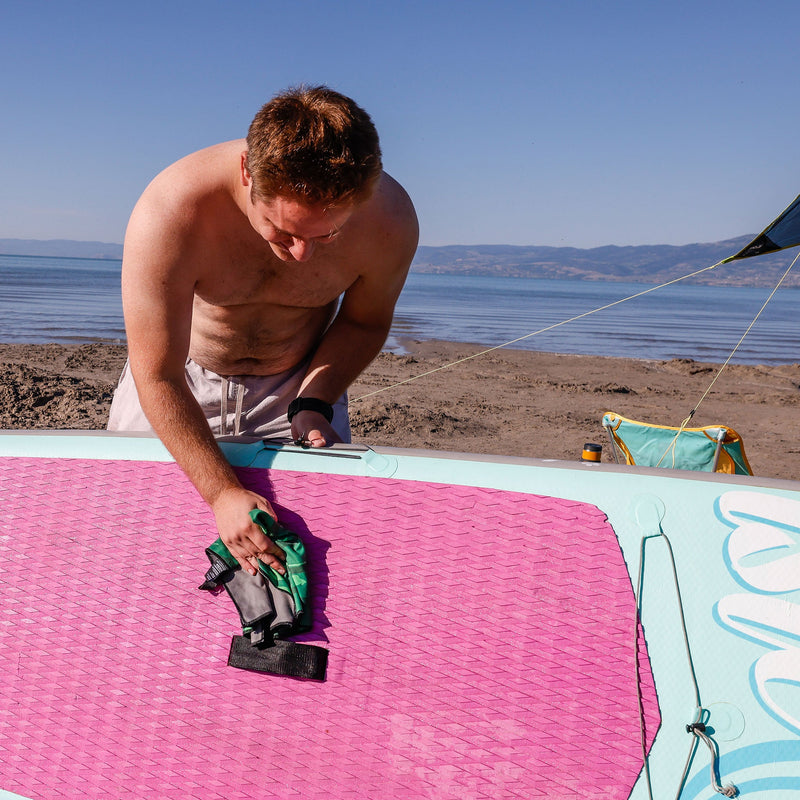 Load image into Gallery viewer, High Tide Microfiber Towel
