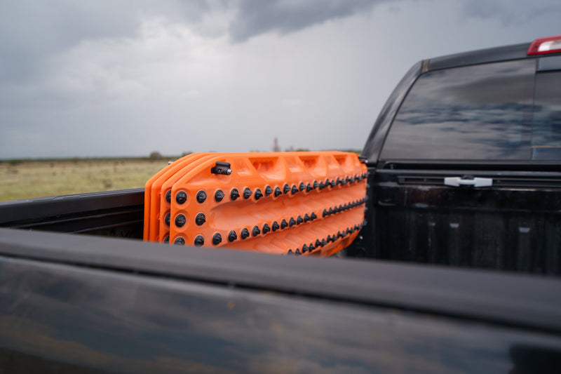 Load image into Gallery viewer, Overland Kitted Flat MAXTRAX Mounting Bars
