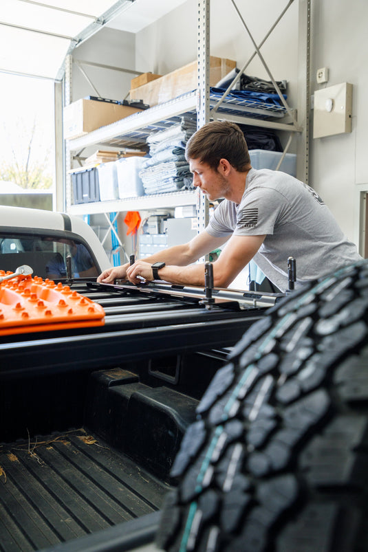Overland Kitted Universal Mounting Plate for MAXTRAX® MKII and XTREME