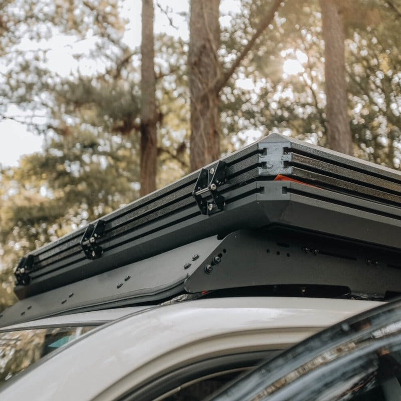 Load image into Gallery viewer, Outdoorsman XL -Aluminum Clam Shell Roof Top Tent
