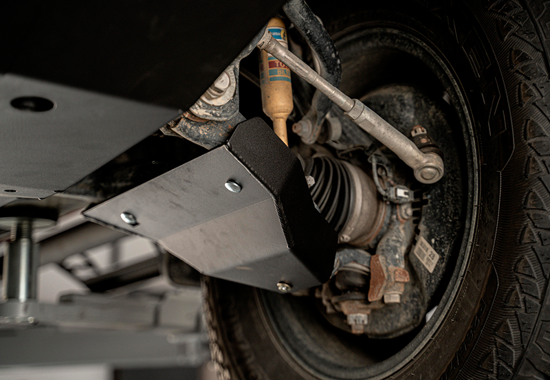 Load image into Gallery viewer, Lower Control Arm Skid Plate For 2007-2014 Toyota FJ Cruiser
