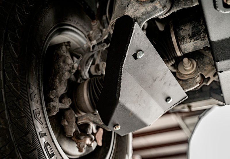 Load image into Gallery viewer, Lower Control Arm Skid Plate For 2007-2014 Toyota FJ Cruiser
