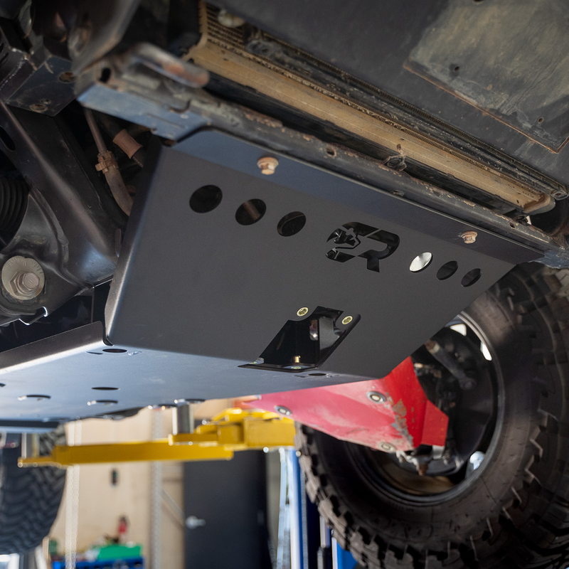 Load image into Gallery viewer, Front Skid Plate For 2007-2014 Toyota FJ Cruiser
