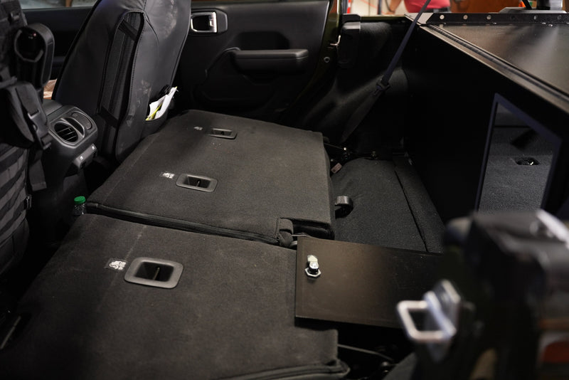 Load image into Gallery viewer, Slipstream Jeep Security Enclosure -JLU (4 Door) 2024-After
