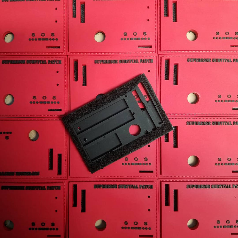Load image into Gallery viewer, Superesse Survival Patch: Compartmentalized Micro EDC and Survival Kit
