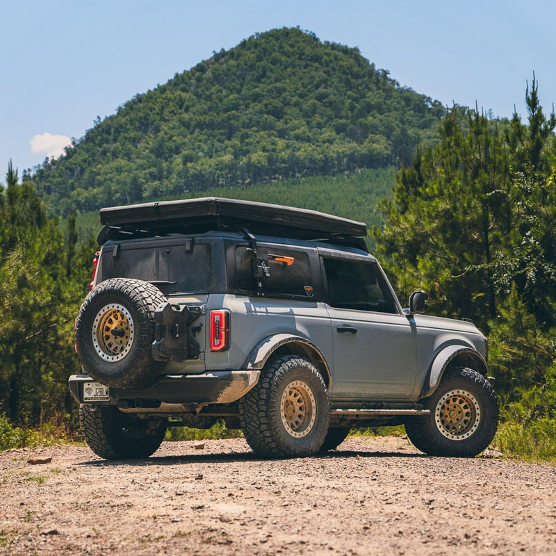 Load image into Gallery viewer, Standard Lightweight Rooftop Tent
