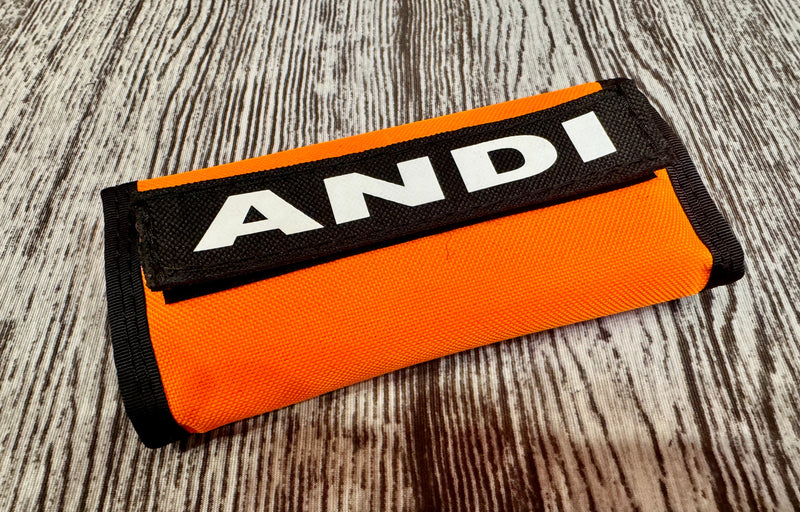 Load image into Gallery viewer, Luggage - Duffel Bag Velcro Handle Wrap
