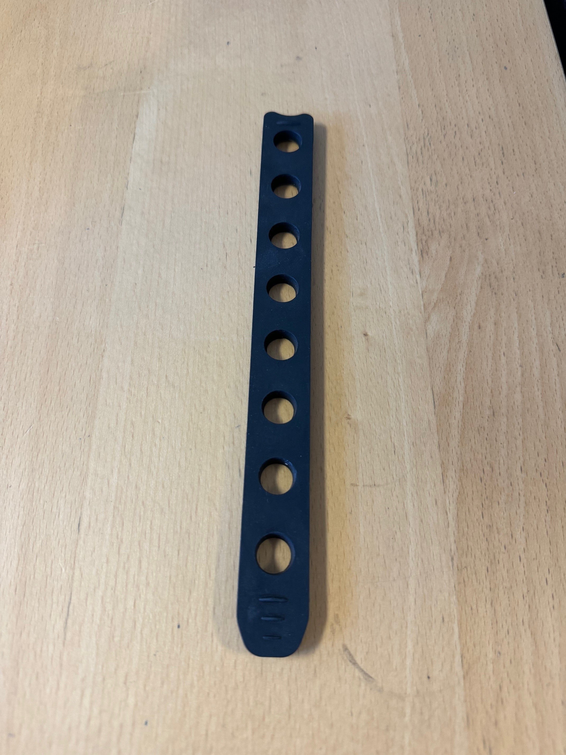 Quick Release Rubber Retaining Strap – Artemis Outdoor