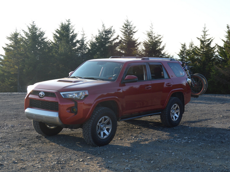 Load image into Gallery viewer, Step Edition Bolt On Rock Sliders For 2010-2024 Toyota 4Runner
