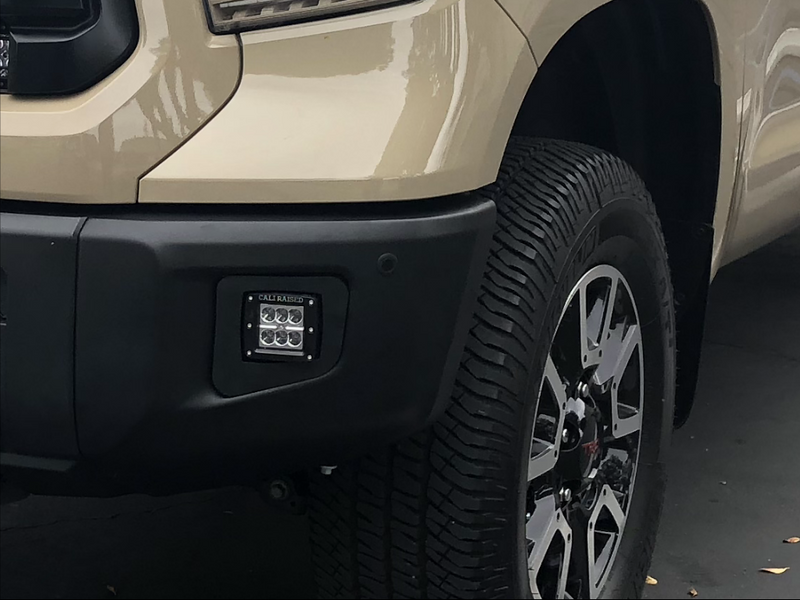 Load image into Gallery viewer, LED Fog Light Pod Replacement Mounting Brackets For 2014-2021 Toyota Tundra
