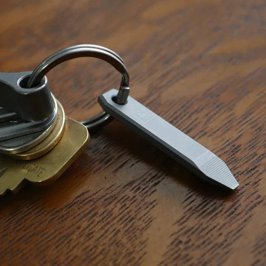 Big Idea Design (INTL)  Mini Titanium Pry Bar