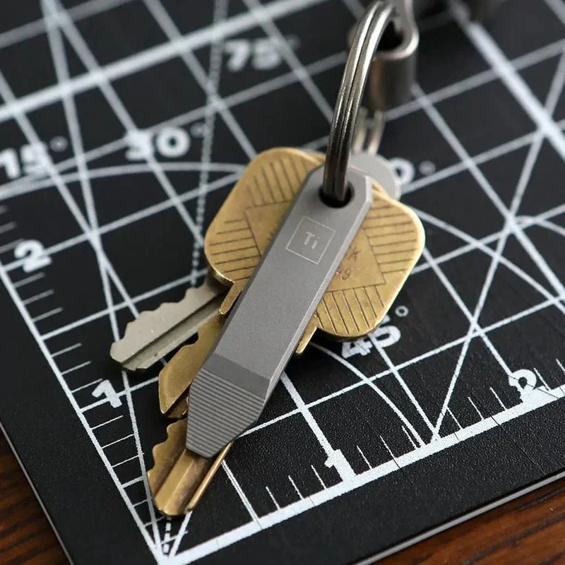 Load image into Gallery viewer, Big Idea Design (INTL)  Mini Titanium Pry Bar

