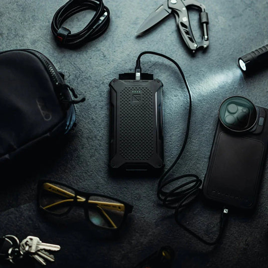 DARK ENERGY Poseidon Pro Indestructible Charger