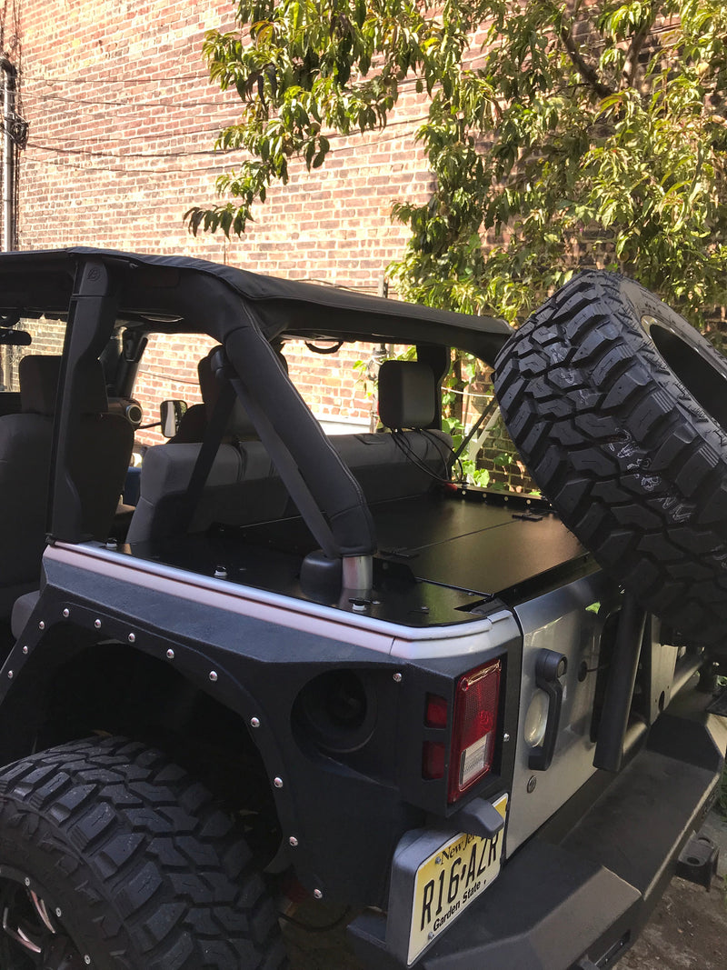 Load image into Gallery viewer, Slipstream Jeep Security Enclosure - JKU (4 Door)
