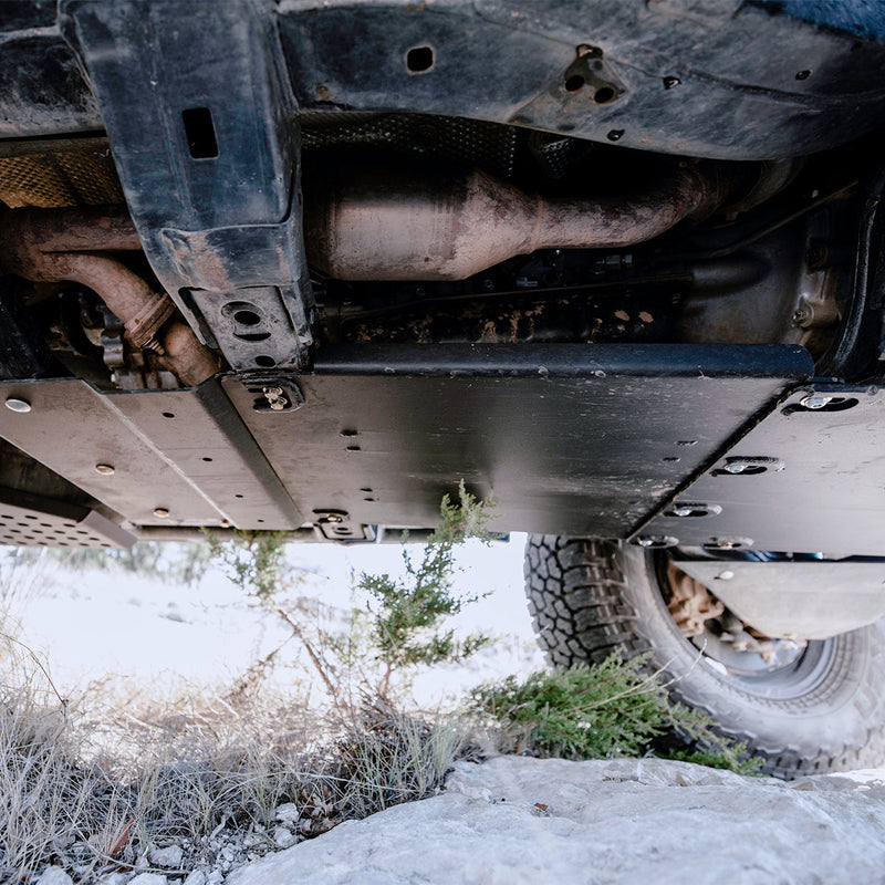 Load image into Gallery viewer, Transmission Skid Plate For 2007-2014 Toyota FJ Cruiser
