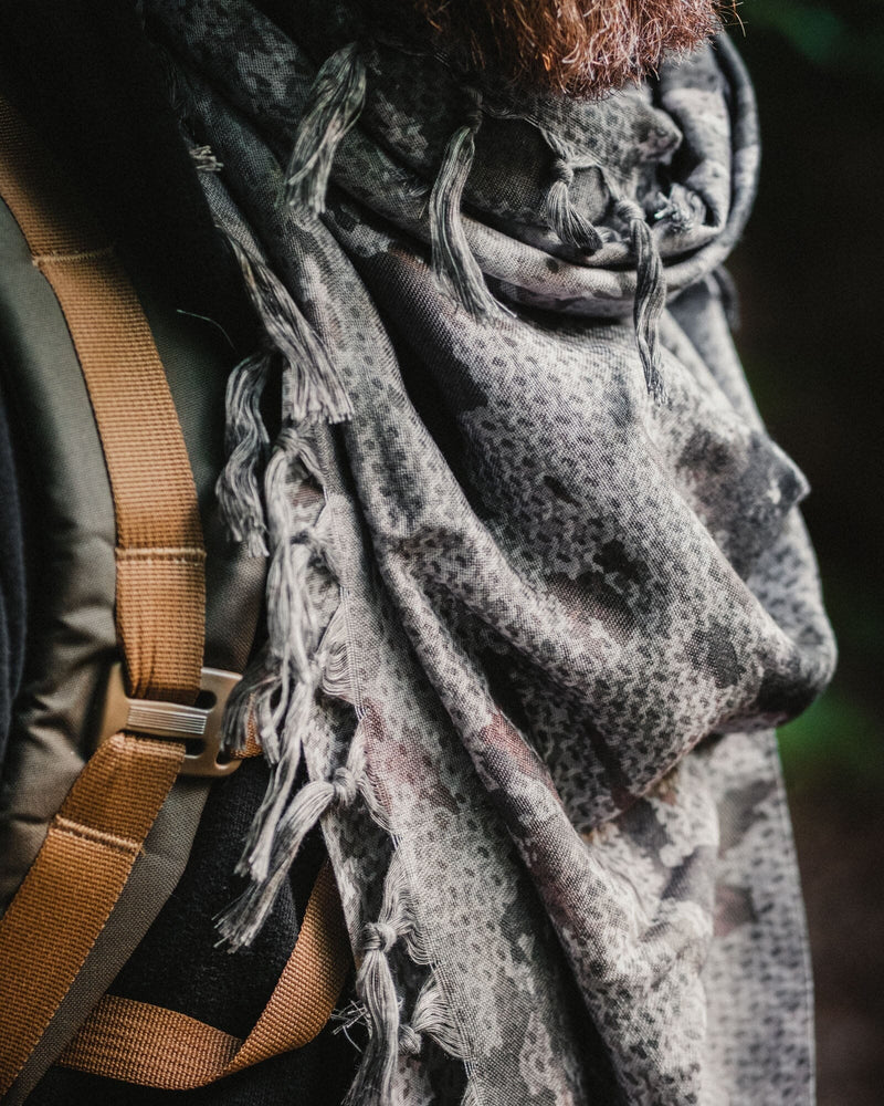 Load image into Gallery viewer, Shemagh Desert Scarf

