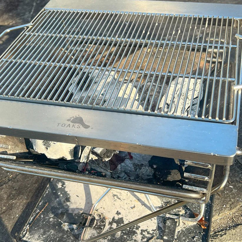 Load image into Gallery viewer, TOAKS Grill: Compact Portable Outdoor Cooking
