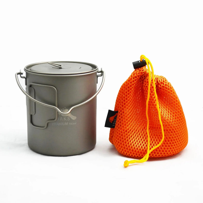 Load image into Gallery viewer, Toaks Titanium 750ml Pot with Bail Handle
