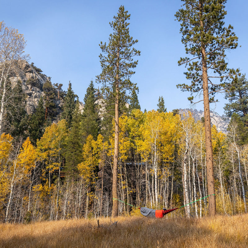 Load image into Gallery viewer, 360° ThermaQuilt 3-in-1 Blanket, Sleeping Bag &amp; Hammock Underquilt
