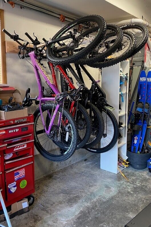 Load image into Gallery viewer, Lolo Racks 4 bike rack for 2" inch hitch (includes locking hitch bolt)
