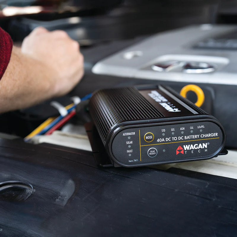 Load image into Gallery viewer, Wagan 40A DC to DC Battery Charger
